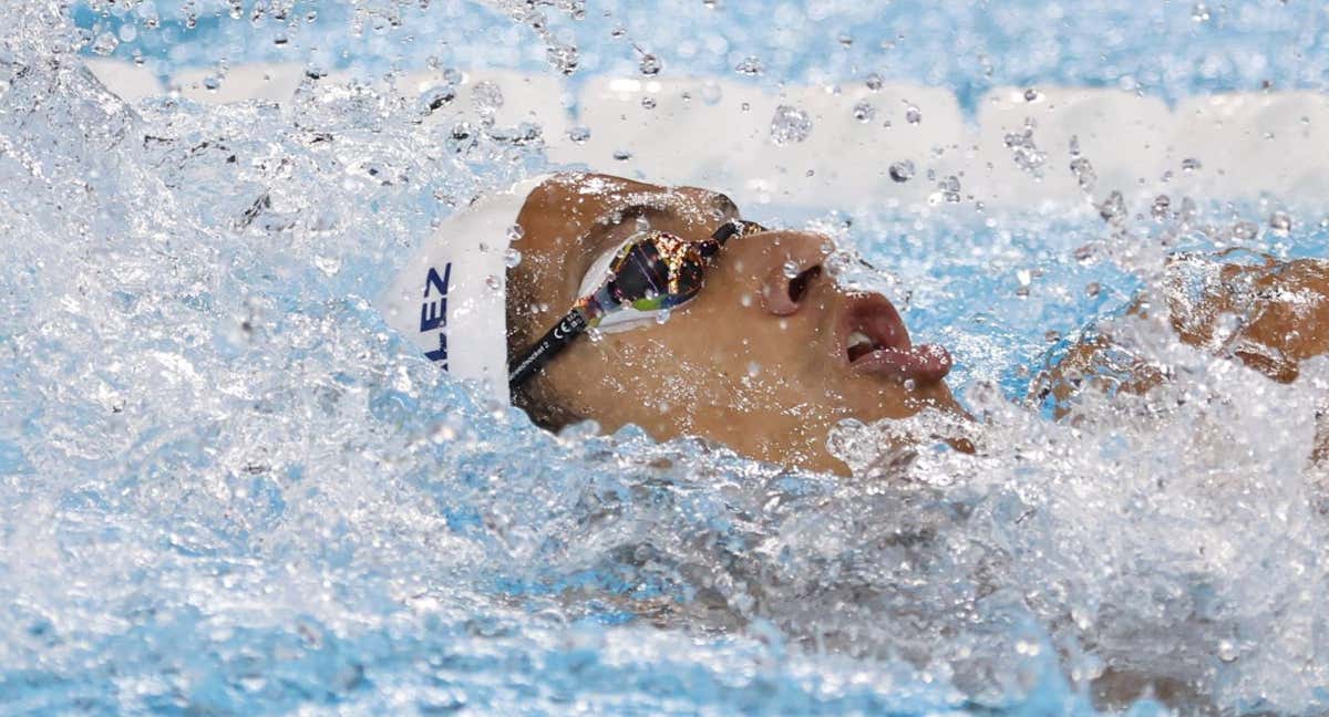 Hugo luchará por una medalla en la final de 200 metros espalda de los Juegos Olímpicos de París 2024.