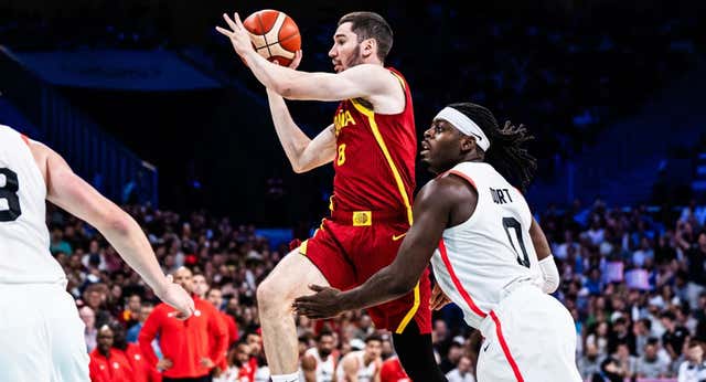 A España no le vale con el corazón y un gran Brizuela para seguir con vida en los Juegos