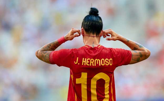 Jenni Hermoso en el partido contra Brasil.  RFEF