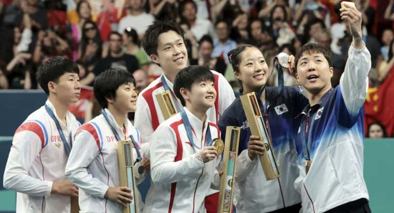 El selfie de las Coreas y China.