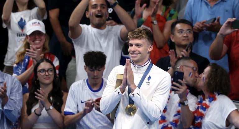 Léon Marchand, en uno de los podios estos días de natación en los Juegos Olímpicos de París.