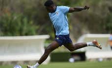 El Chelsea vuelve a apretar al Atlético por Samu Omorodion