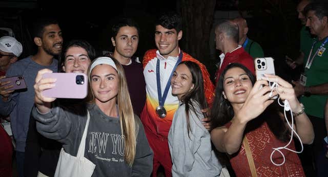 La sensación más extraña se apodera de Alcaraz y un mensaje de Nadal trae la calma: “En otro torneo seguiría jodido”