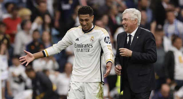 Ancelotti y su ‘enfado’ con Bellingham por no cogerle el teléfono: «Vinicius lo llamó y contestó a la primera»
