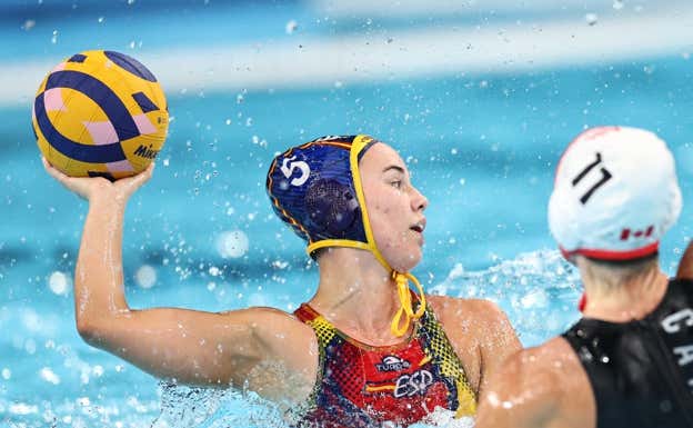 La Selección española de waterpolo femenino ante Canadá en cuartos  EFE
