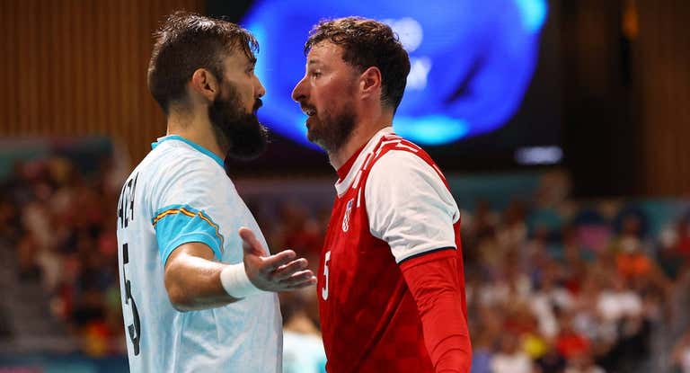 Jorge Maqueda y el croata Duvnjak se encaran en el España-Croacia de los Juegos.