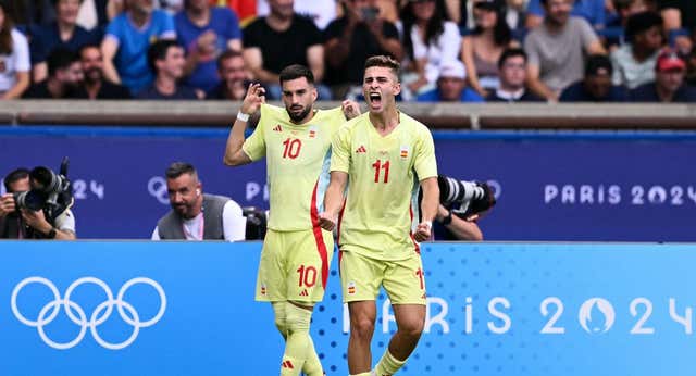 Fermín y Álex Baena, el ‘dúo sacapuntas’ clave en el oro de España y que logra un doblete histórico no visto en 40 años