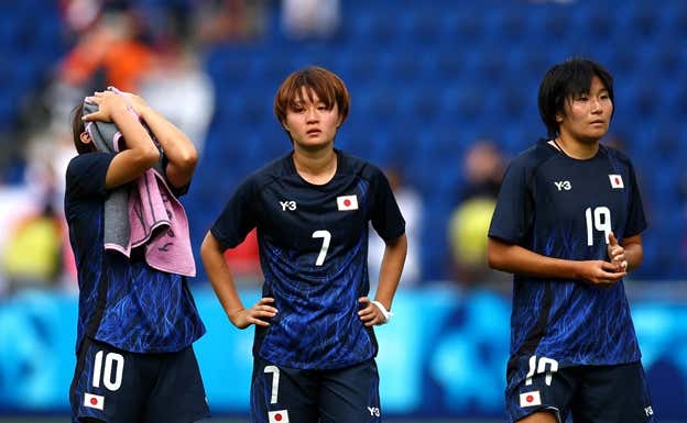 El equipo femenino de Japón se lamenta al final de su partido frente a EEUU Reuters