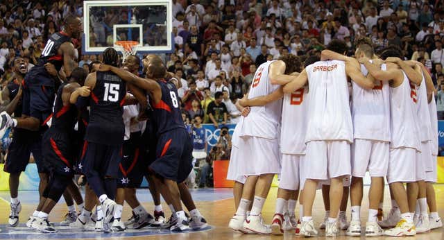 Los cuatro pasos reivindicativos de Juan Carlos Navarro en la final de los Juegos de Pekin sobrevuelan de nuevo al Dream Team
