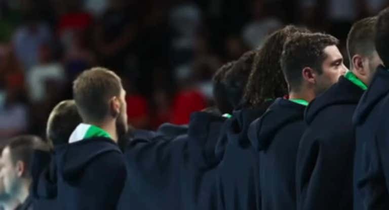 Italia protestó por el arbitraje en el partido ante Hungría