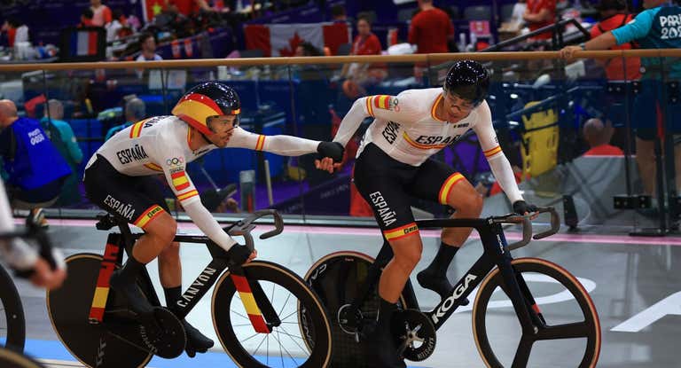 Sebastián Mora y Albert Rorres durante la carrera.