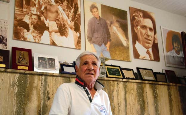 Andrea Degortes, catorce veces ganador del Palio de Siena.