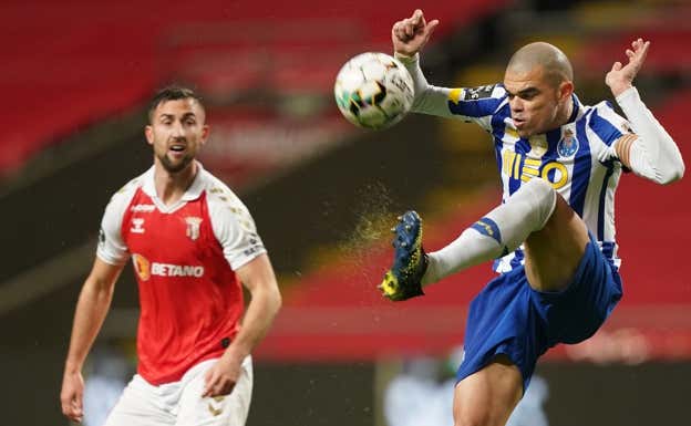 Pepe ha enfundado respeto entre todos sus rivales.  EFE