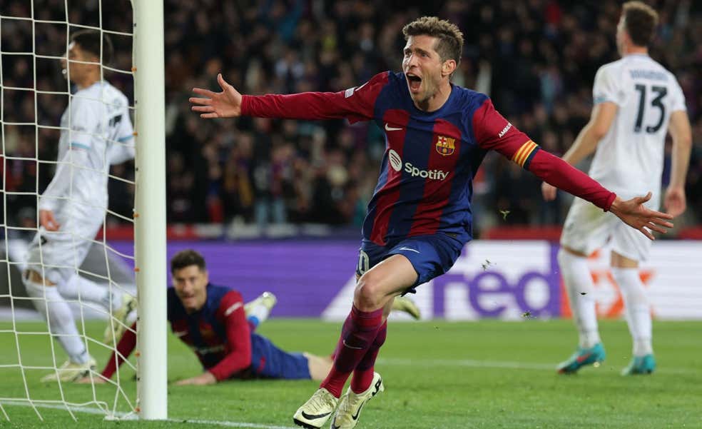 Sergi Roberto celebrando el gol ante el Nápoles de la pasada temporada