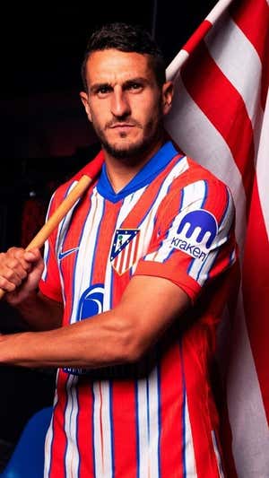 Koke con la primera equipación del Atlético de Madrid.  atm