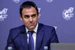 Velasco Carballo, en la cúpula arbitral de UEFA, a sueldo de la RFEF hasta mayo pese a estar prohibido