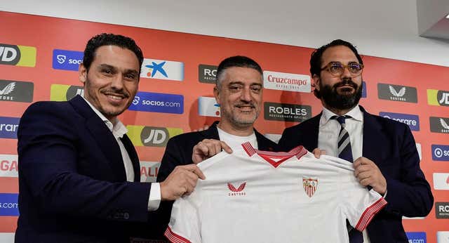 La recta final de mercado en el Sevilla: a expensas de una venta