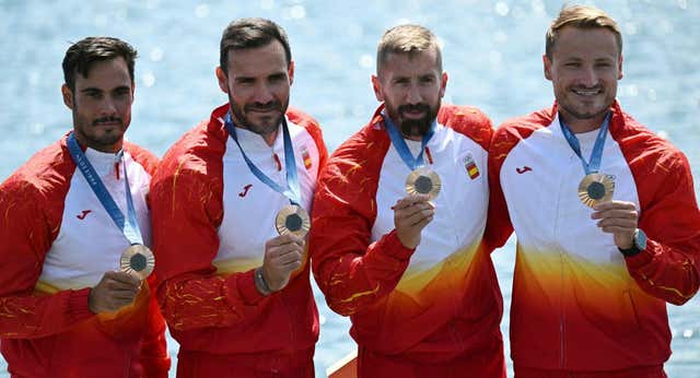 El piragüista Carlos Arévalo, bronce en París: «Si cambiase mi pasado, no sería la persona que soy, aunque fuera un poco cafre»