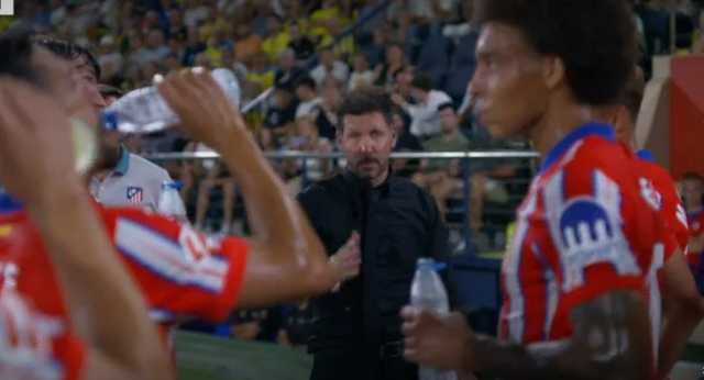 Simeone no quiere que le escuchen: se quita de en medio la cámara y los micrófonos en la pausa de hidratación