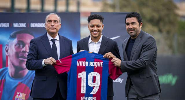 Así es el intento del Betis por llevarse a Vitor Roque… con Joaquín en la mesa de negociación
