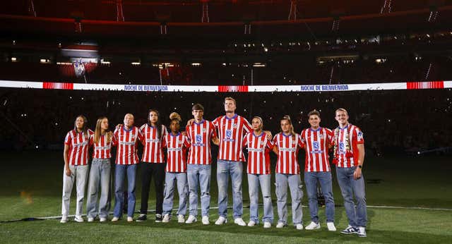 El Atlético presenta unos fichajes para soñar con un fiestón ante 30.000 rojiblancos