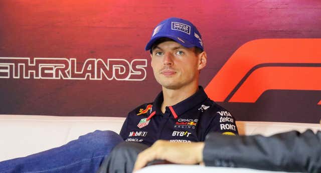 Max Verstappen responde a la provocación de un campeón de la NASCAR: «No sería bueno en tierra; tal vez si practico… no lo sé»