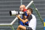 Las 10.000 fotos en la final de la Eurocopa y otros secretos del fotógrafo de la Selección: «Estuve en el rescate de 154 personas en el Mediterráneo y cuatro días después, en el Metropolitano»