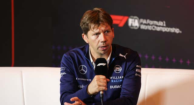 Williams se acicala para recibir a Carlos Sainz: «Empiezas con un mensaje y acabas yendo a su habitación de hotel»