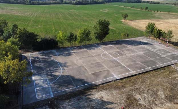 Polideportivo de Larres reformado para el torneo  Larres Torneo Fútbol