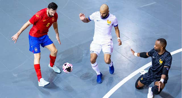 España siembra dudas ante una pujante Francia