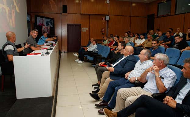 Debate sobre las novedades normativas en el fútbol sala.  RFEF