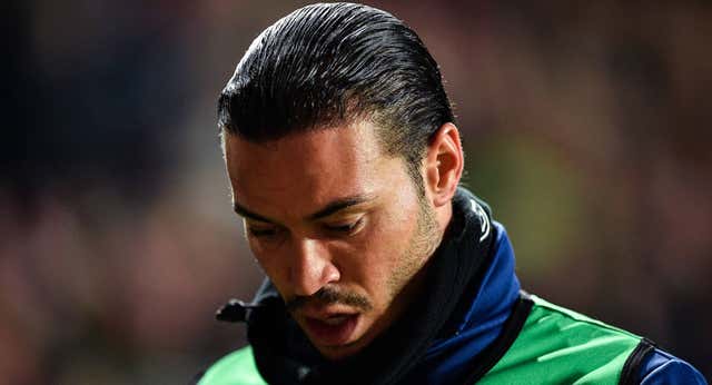 Del pubis al sóleo: las molestias que han impedido el debut de Raúl de Tomás esta temporada