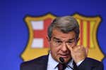Laporta ya puede firmar un principio de acuerdo con Nike, pero LaLiga sólo aceptará un contrato cerrado, mientras el resto de los clubes mira con lupa al Barça