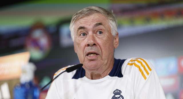 Ancelotti adapta su medio campo: «A Tchouameni no le pido ser Kroos»