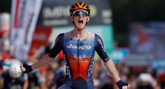 El irlandés Eddie Dunbar sorprende y se lleva la victoria en La Vuelta