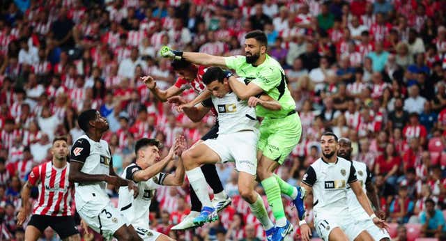 El Valencia todavía «no anda», es colista y Baraja no se corta: «Si queréis destrozamos todo»