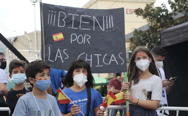 Una imagen del público de La Challenge by La Vuelta de 2021.  UNIPUBLIC / PHOTO GÓMEZ SPORT
