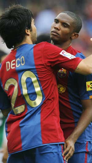 Deco y Eto'o compartieron vestuario durante cuatro temporadas.  AGENCIAS