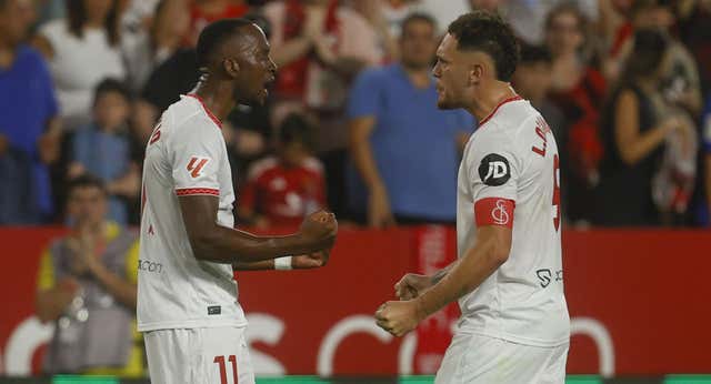 Una posible salida de Lucas Ocampos, la llave para ‘animar’ el mercado del Sevilla