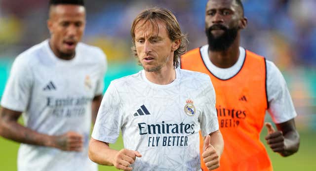 Ancelotti no sólo tiene una dura papeleta con Mbappé y Vinicius: también ‘le quema’ la gestión de Modric con Güler empujando