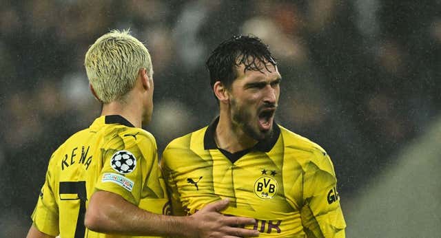 Mario Hermoso a la Roma, la montaña rusa de Hummels cerca del mismo destino… y un mercado que no termina nunca