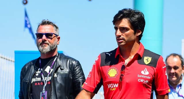 Guía para entender a los ‘tifosi’ y por qué Ferrari se parece al Liverpool: «Un fan se tatuó frases mías sobre Charles Leclerc»