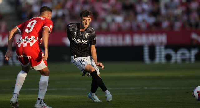 Aimar Oroz espanta los fantasmas de Athletic y Girona con el contrato más esperado en Pamplona