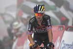 Roglic, sancionado con 20 segundos por hacer 'trascoche' para alcanzar al pelotón: «Es bueno ganar tiempo en lugar de perderlo, ¿no es así?»