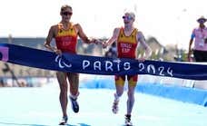 ¡Susana Rodríguez arrasa y se confirma como reina indiscutible del triatlón en París 2024!
