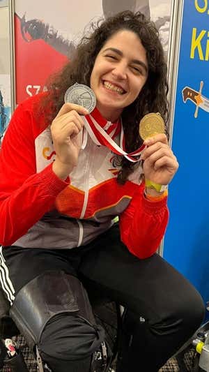 Campeona en florete y subcampeona en espada en la Copa del Mundo de Varsovia.  FEDDF