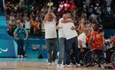 Un mecánico entre baloncestistas paralímpicos: “Para reparar una silla hay que ser más rápido que en un pit stop”