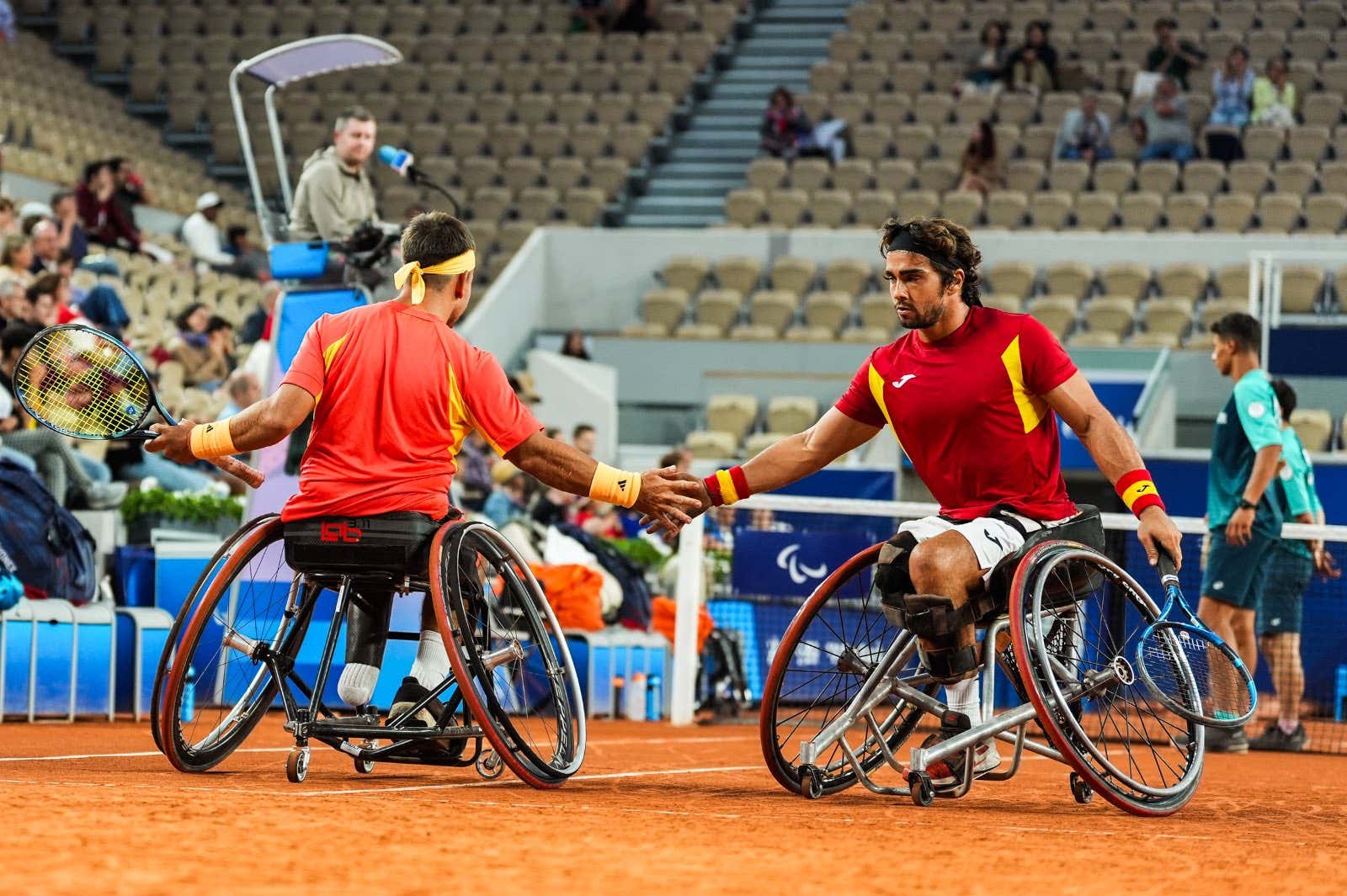 De la Puente y Caverzaschi, primera pareja española de la historia en semifinales