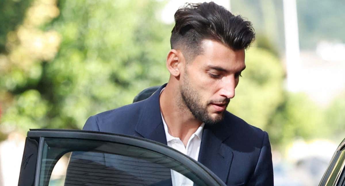 Rafa Mir a la salida del juzgado de Lliria.