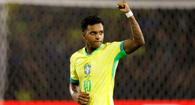 Rodrygo también alza la voz con Brasil y acalla los abucheos de su afición